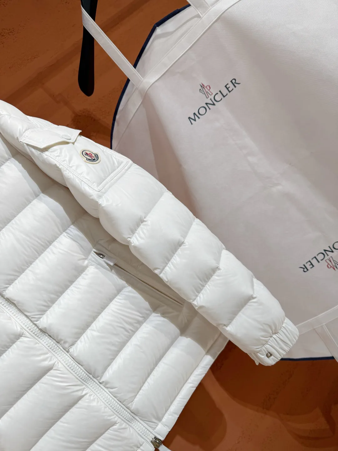 Куртки И Пуховики Женские Moncler 18237476