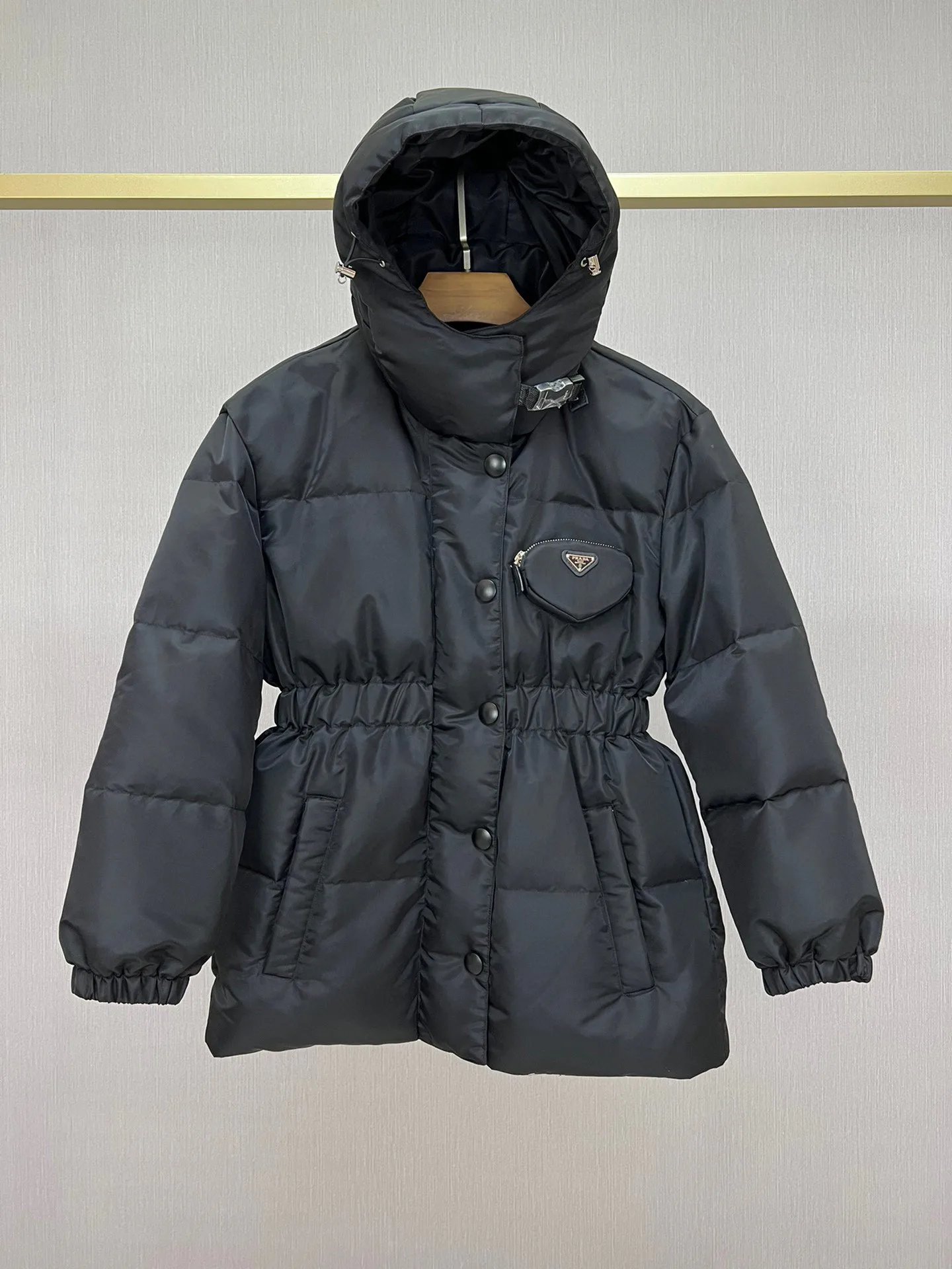 Куртки И Пуховики Женские Prada 17932048