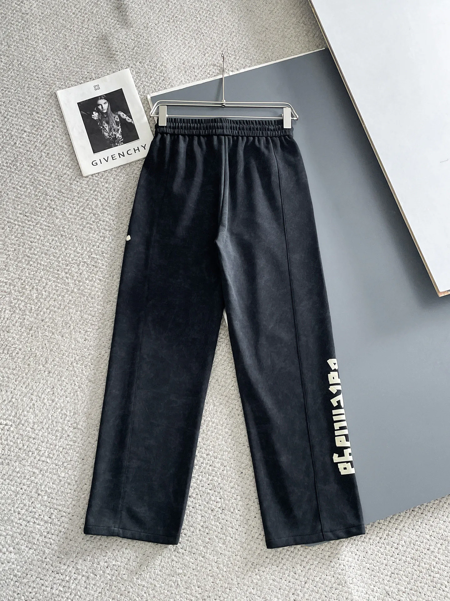 Брюки Женские Balenciaga 10310831