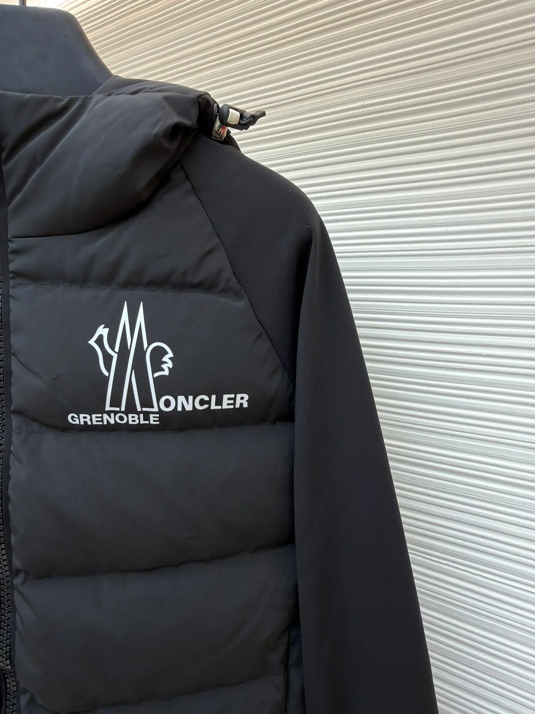 Куртки И Пуховики Мужские Moncler 8973499