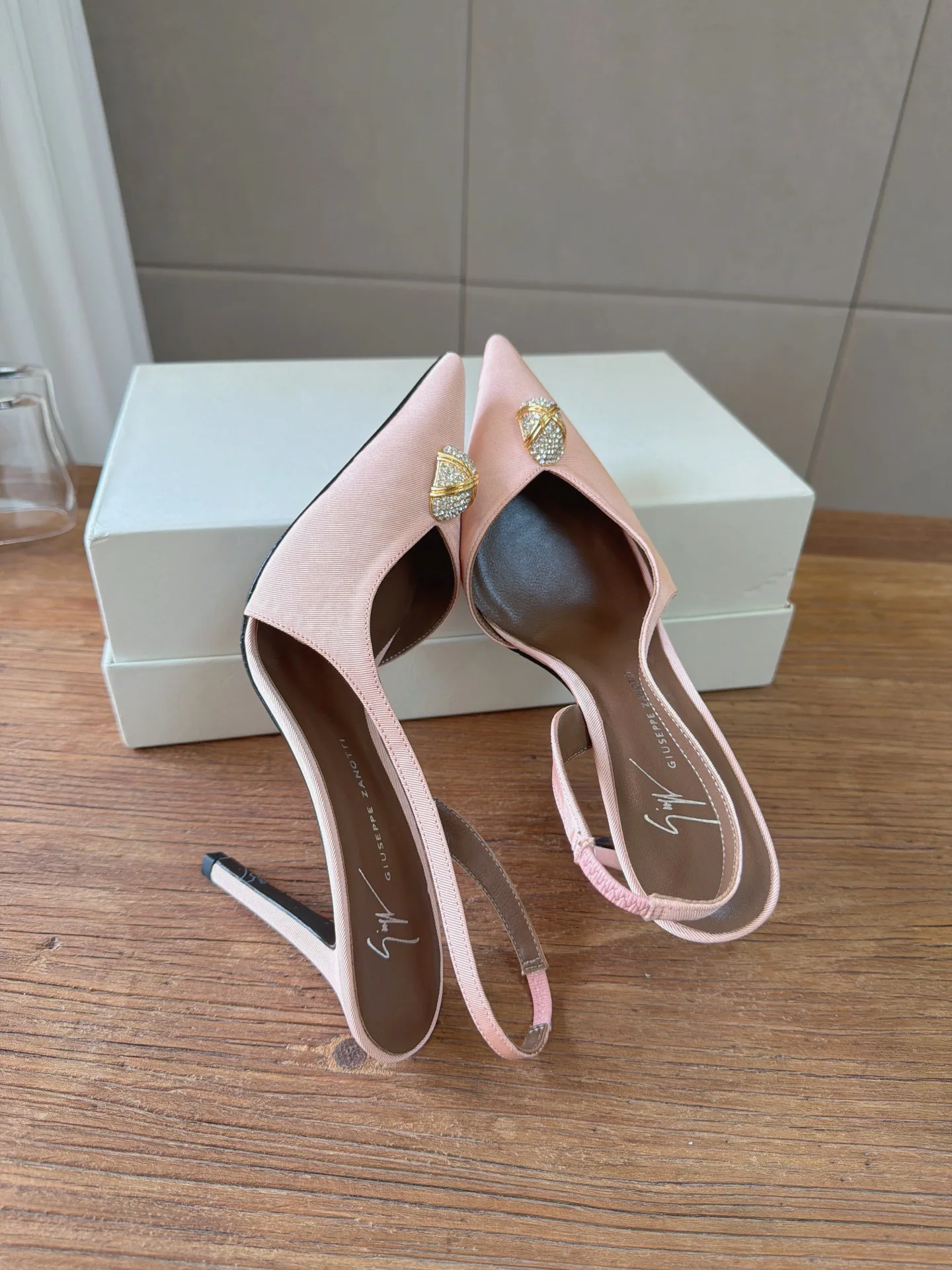 Туфли Женские Giuseppe Zanotti 19416010