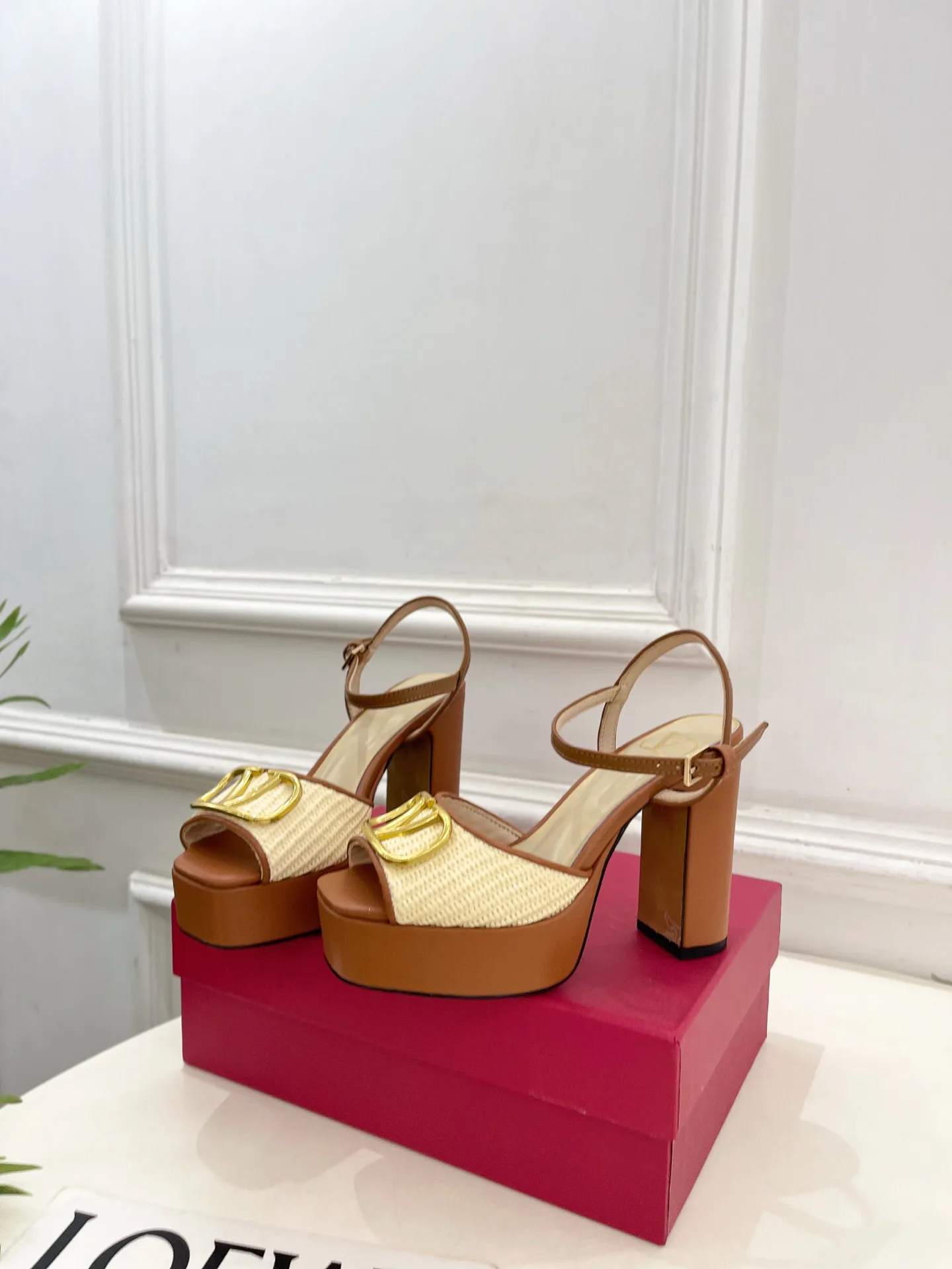 Босоножки Женские Valentino 13085013