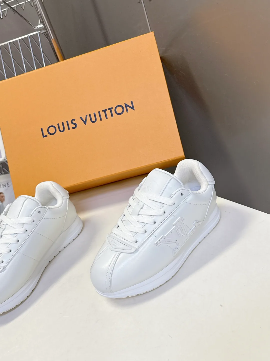 Кроссовки Женские Louis Vuitton 18005433