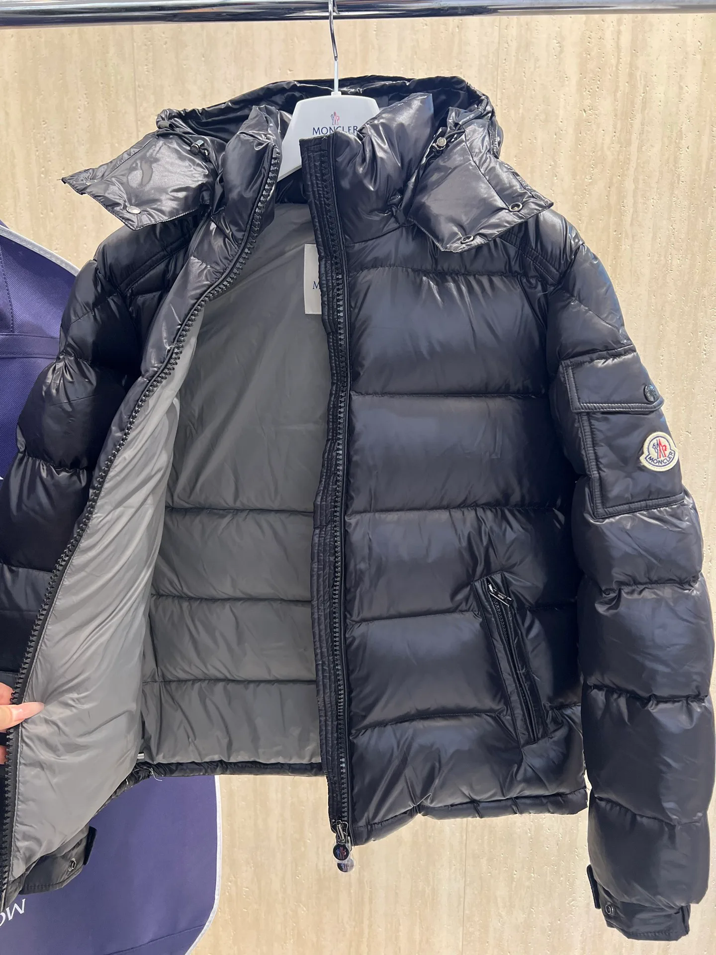 Куртки И Пуховики Женские Moncler 18723403