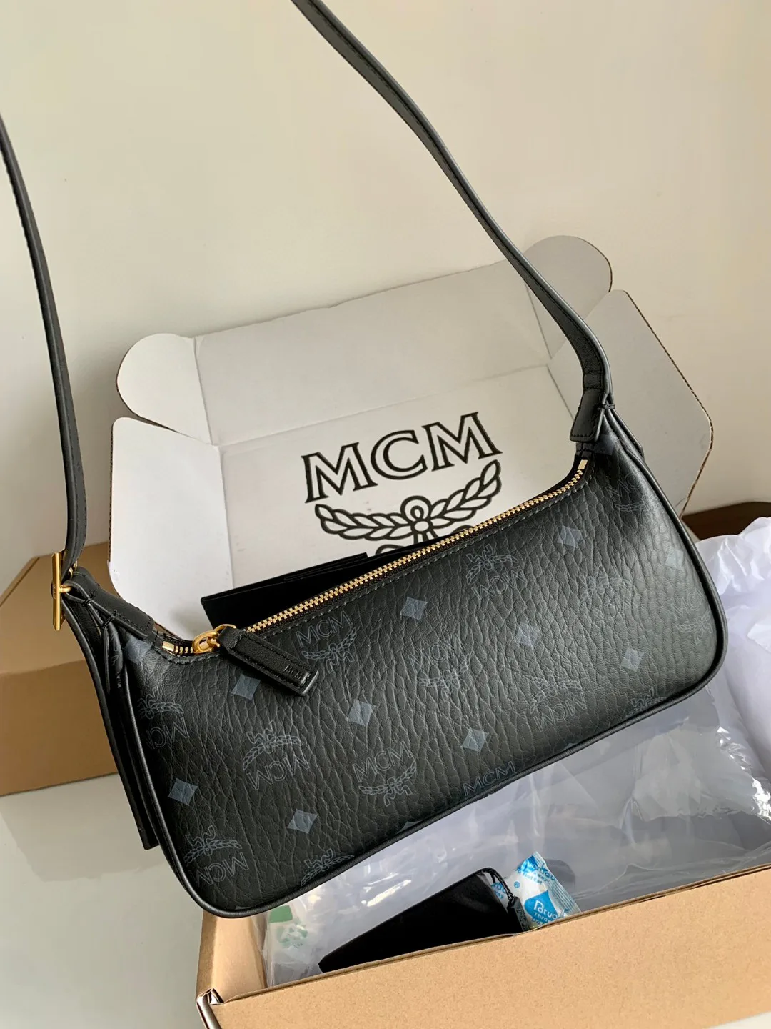 Сумки На Ремне Женские Mcm 10017844