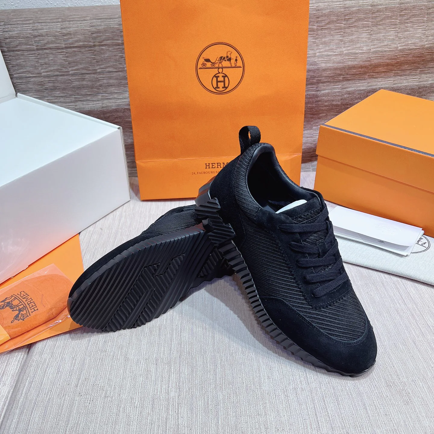 Кроссовки Женские Hermes 17749546