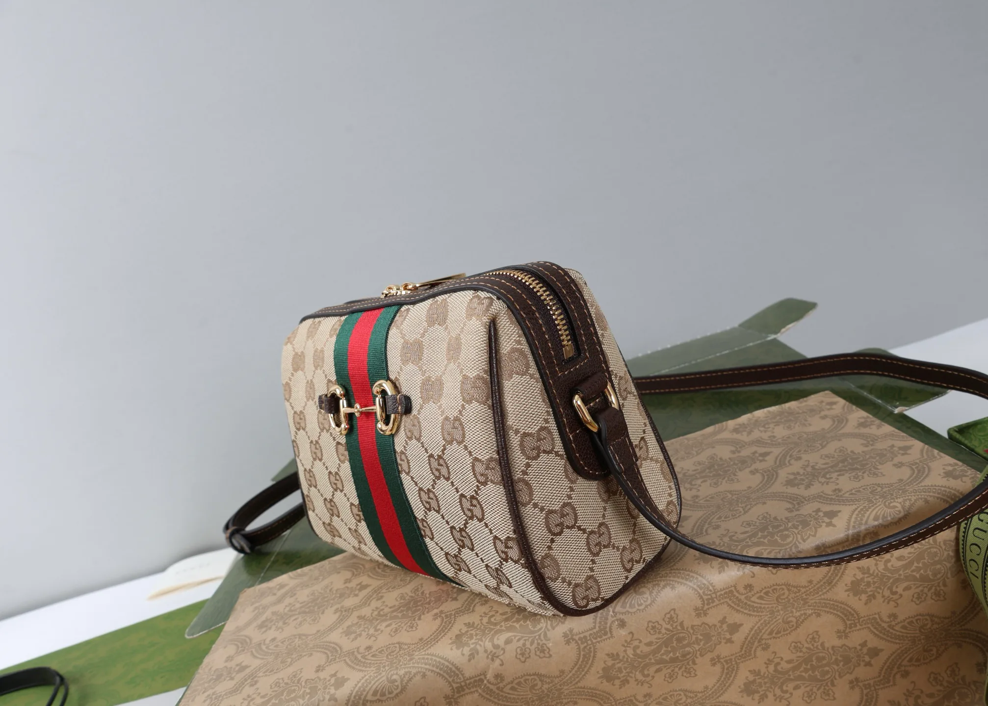 Классические Сумки Женские Gucci 18004846