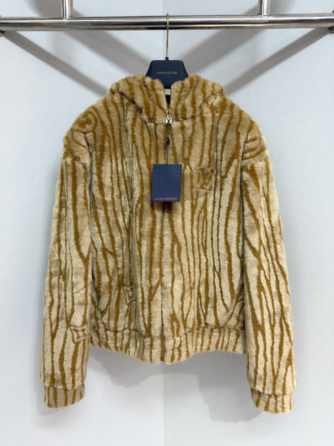 Куртки И Пуховики Мужские Louis Vuitton 4539544