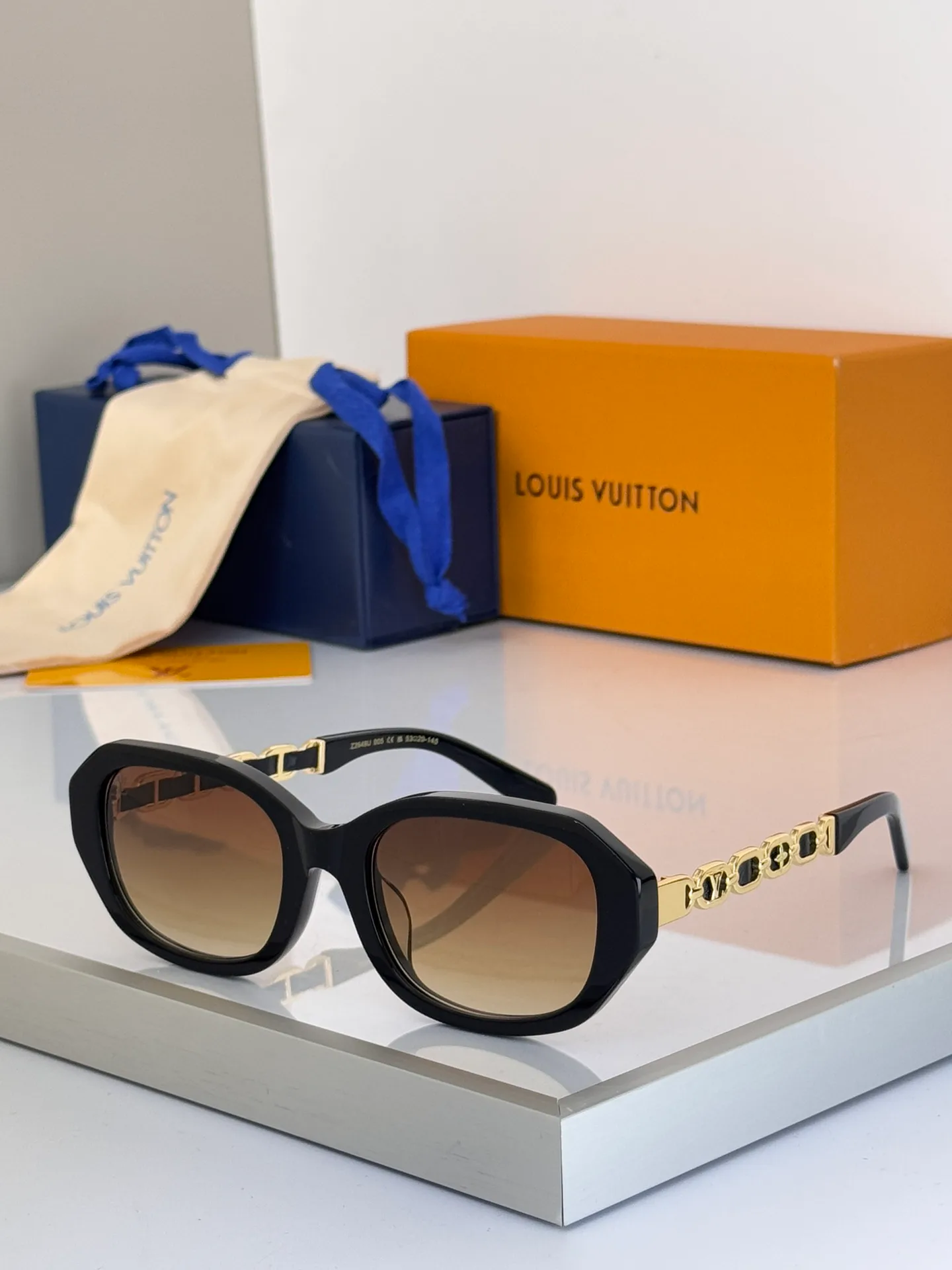 Очки Louis Vuitton 1973079