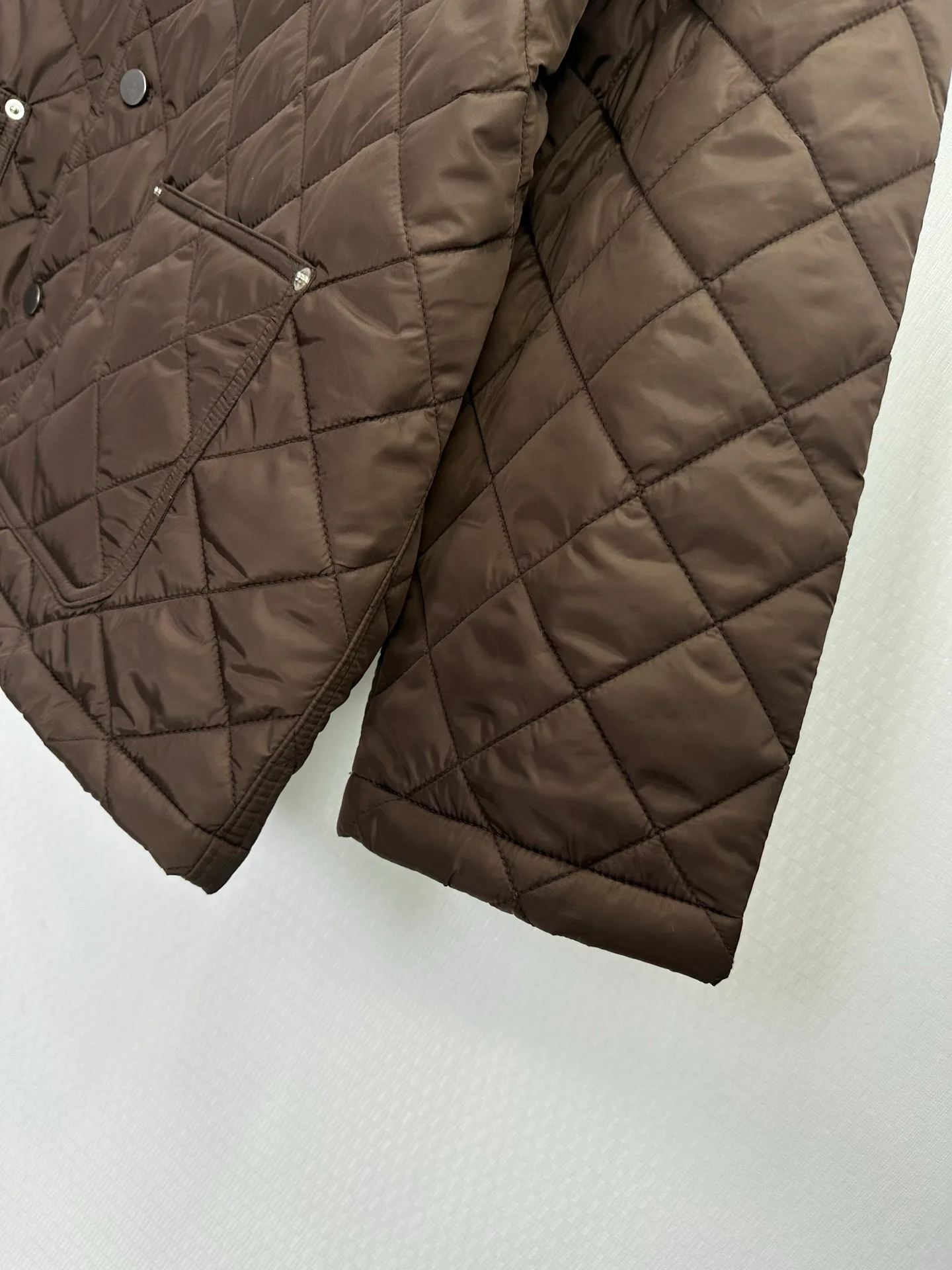 Куртки И Пуховики Женские Prada 18928364