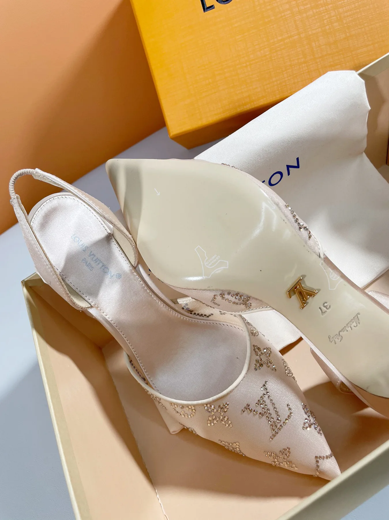 Туфли Женские Louis Vuitton 13346469