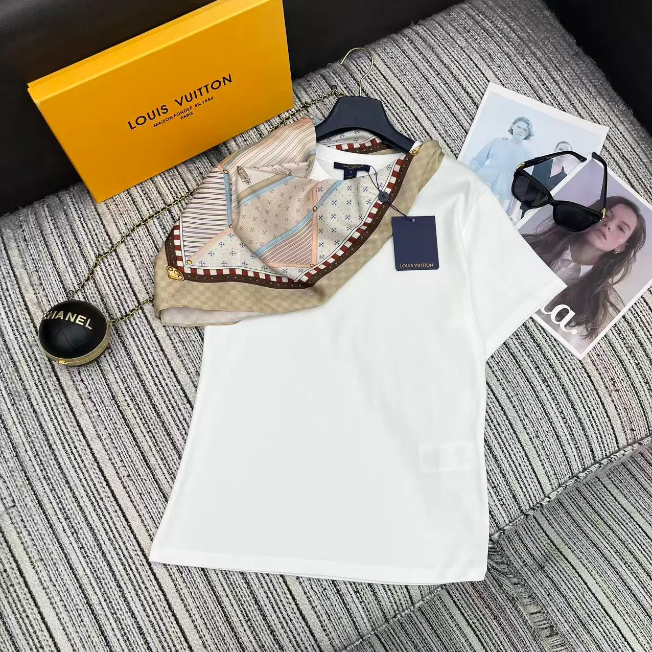 Футболки Женские Louis Vuitton 12875159