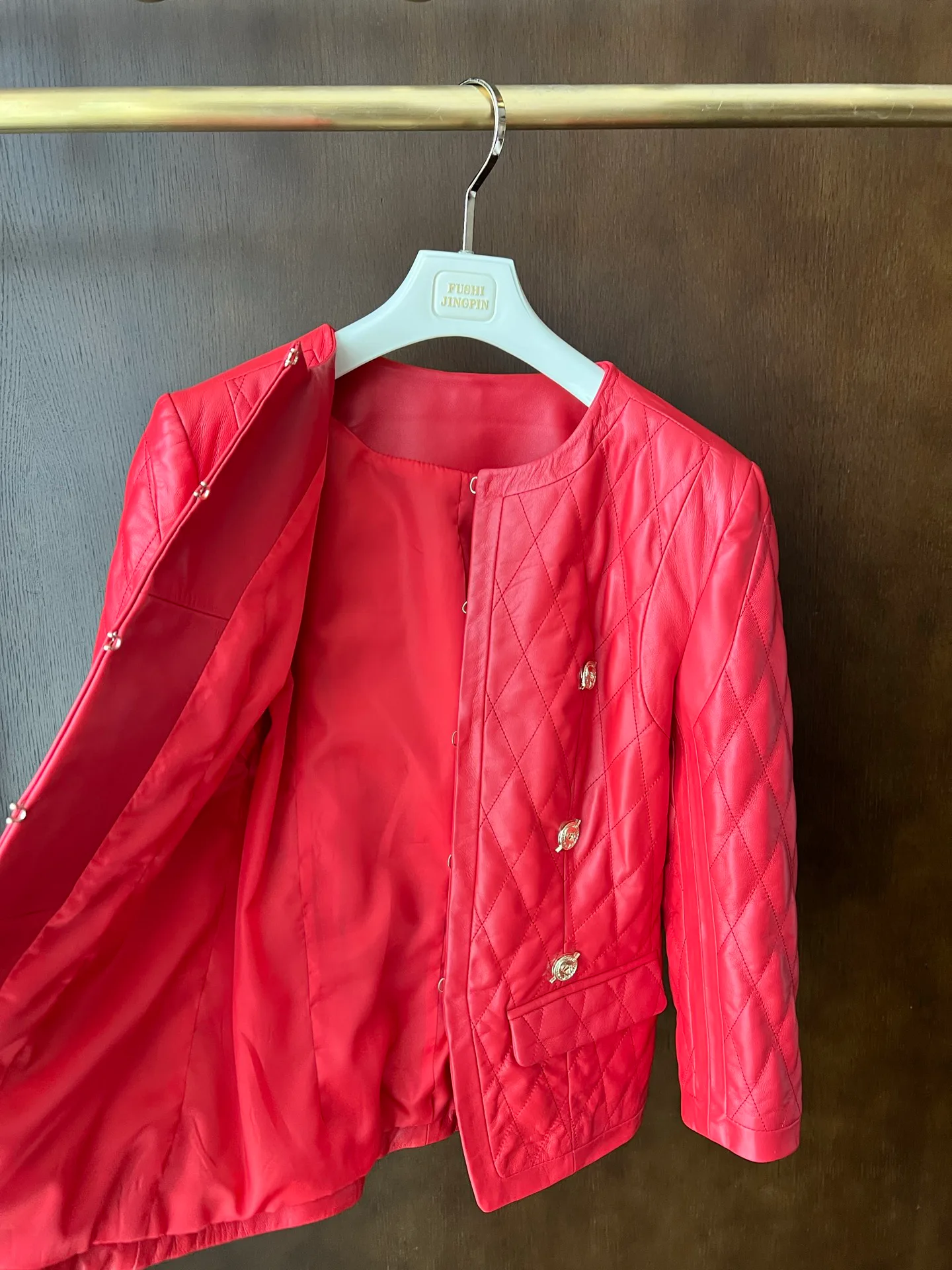 Кожаные Куртки И Дублёнки Женские Celine 9101660