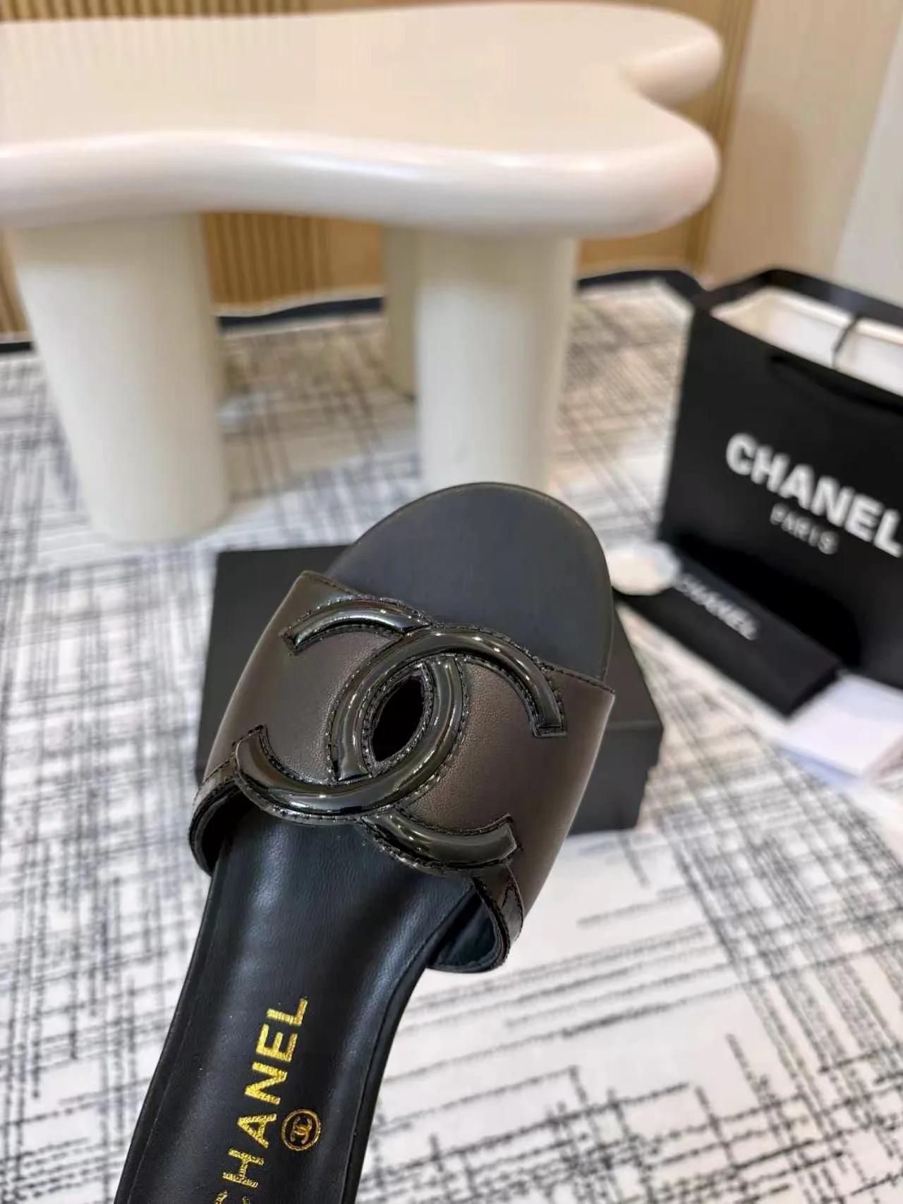 Шлепанцы Женские Chanel 11709140