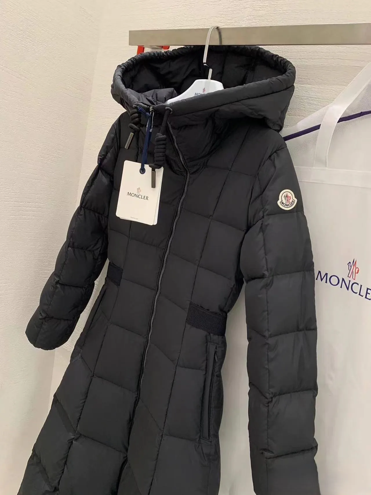 Куртки И Пуховики Женские Moncler 18770340