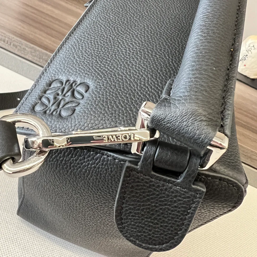Классические Сумки Женские Loewe 11674675