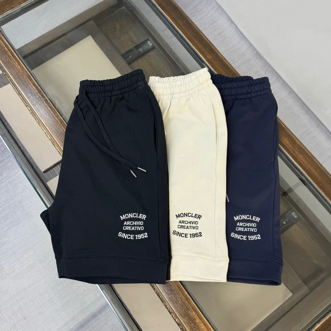 Шорты Женские Moncler 11668075