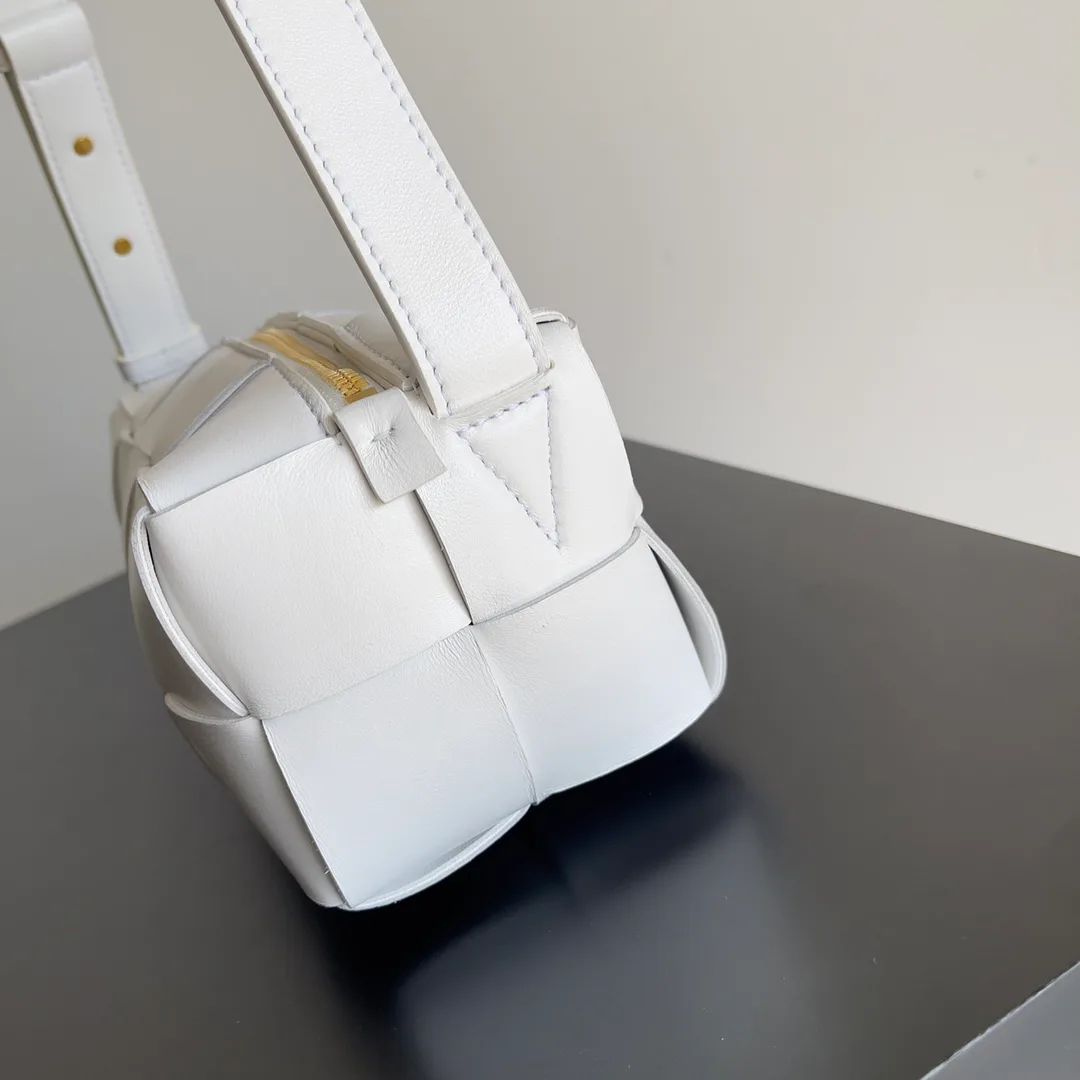 Сумки На Ремне Женские Bottega Veneta 368714