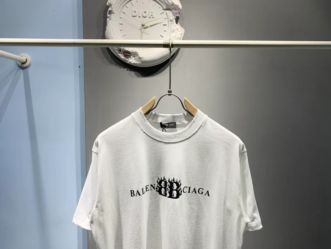 Футболки Женские Balenciaga 17178