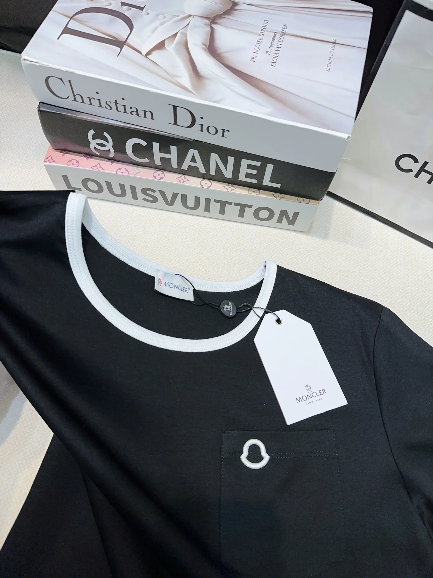 Футболки Женские Moncler 11056408