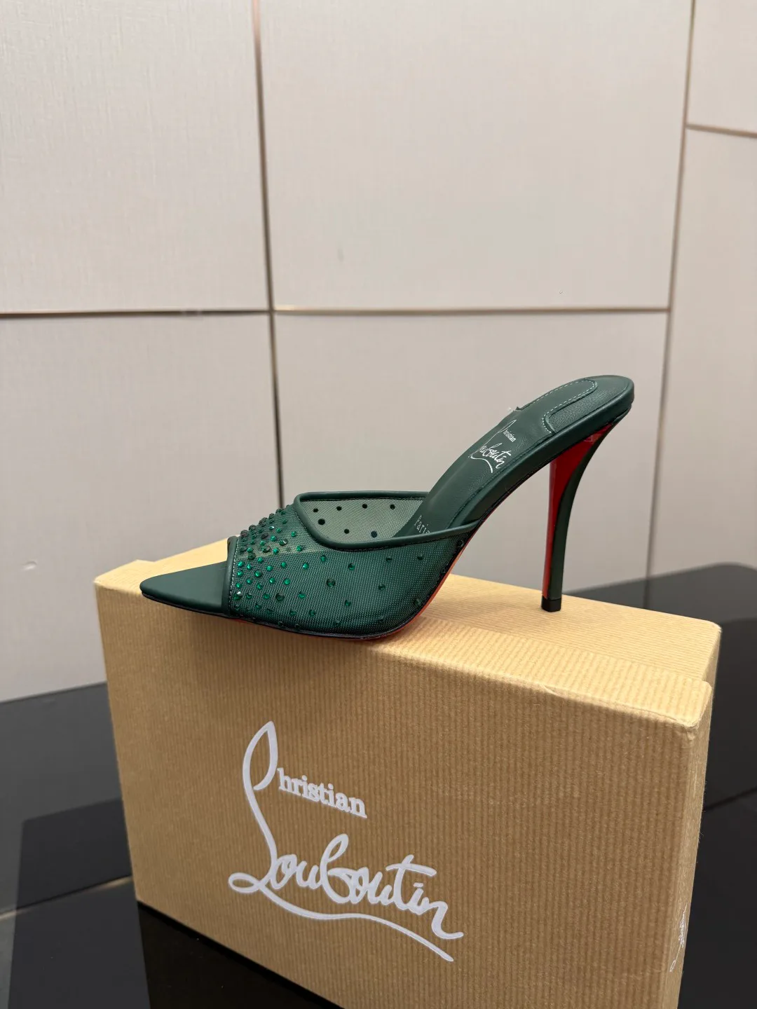Босоножки Женские Christian Louboutin 731974