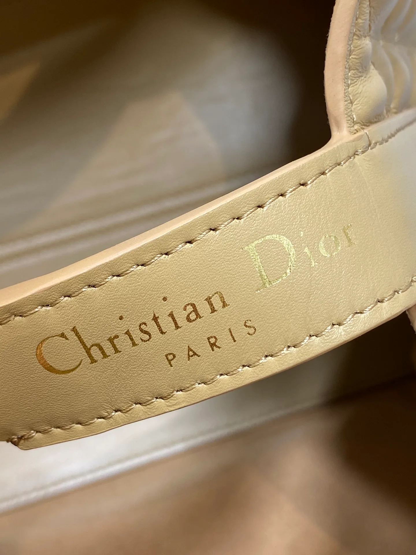 Классические Сумки Женские Christian Dior 11562708
