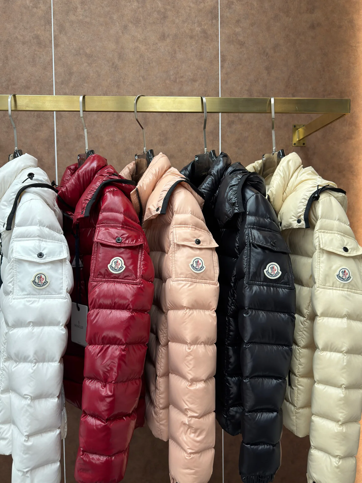 Куртки И Пуховики Женские Moncler 18631570