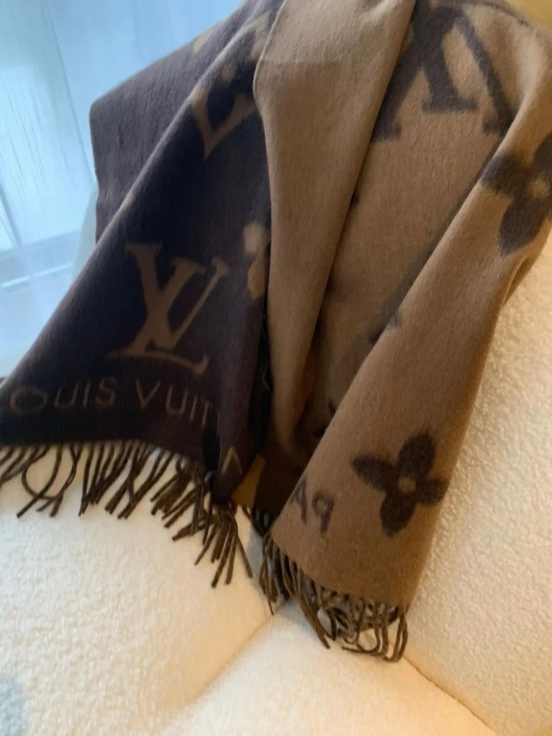 Шарфы Louis Vuitton 18141172