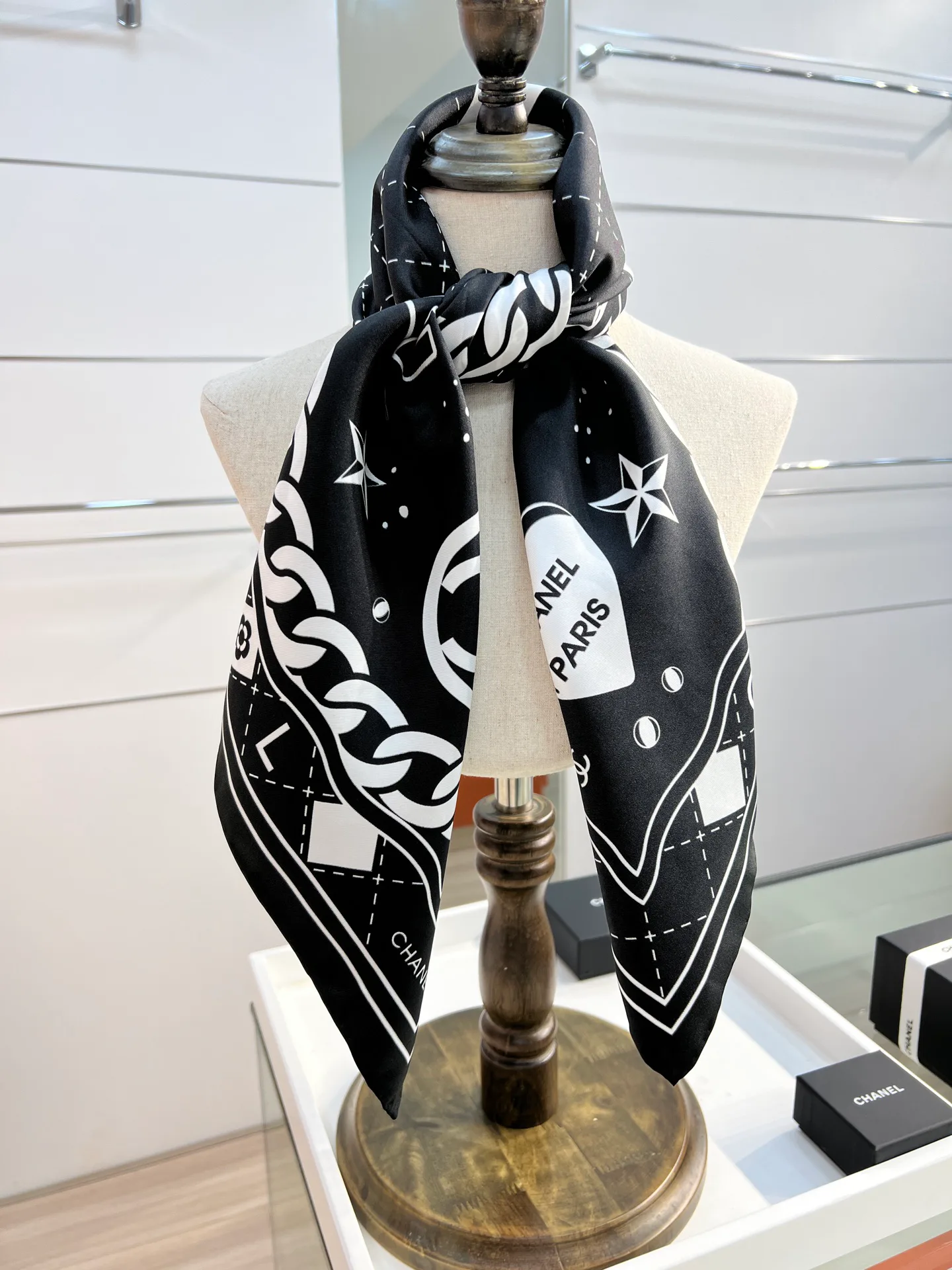 Платки Chanel 453525