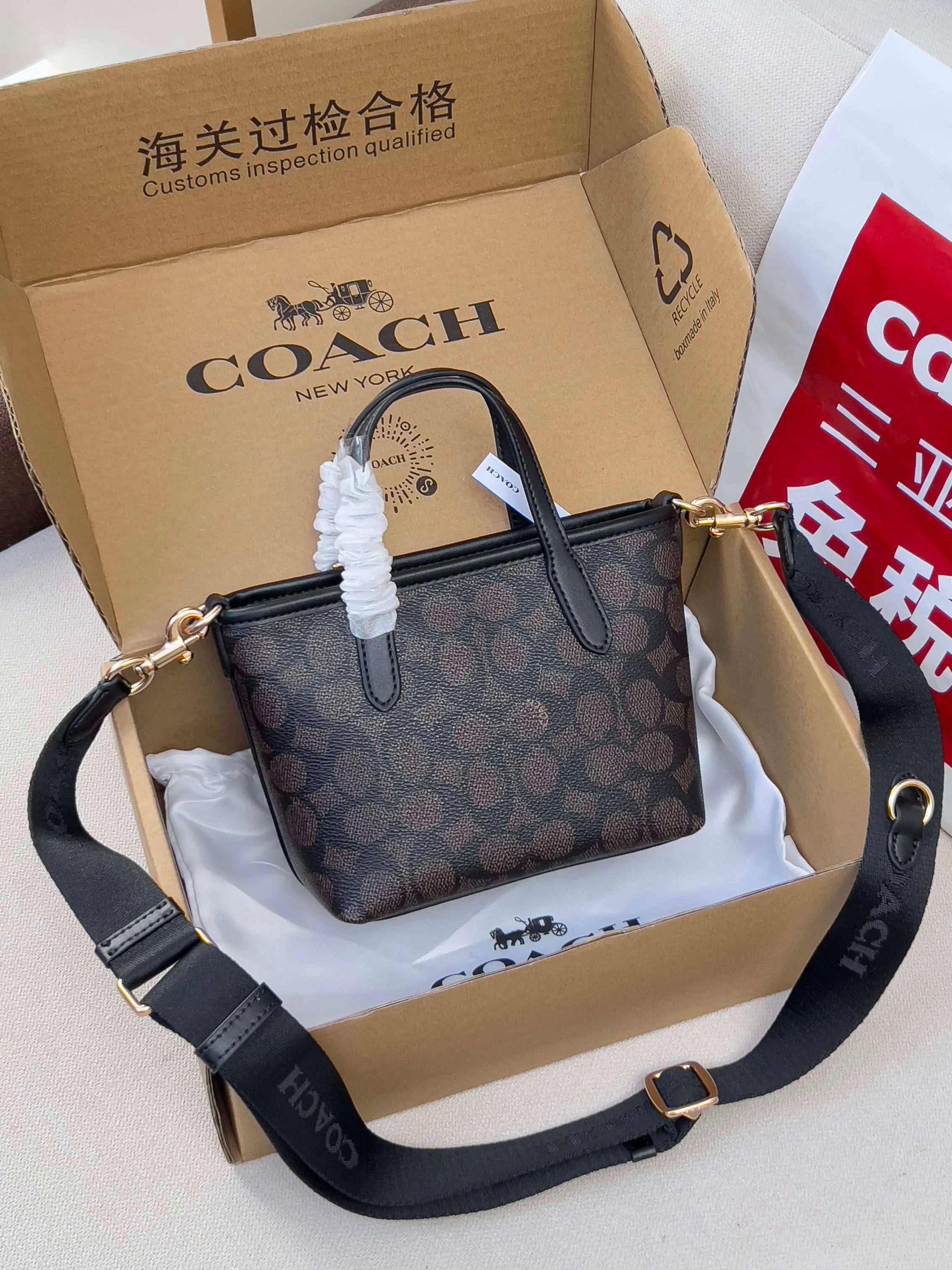 Классические Сумки Женские Coach 17795743