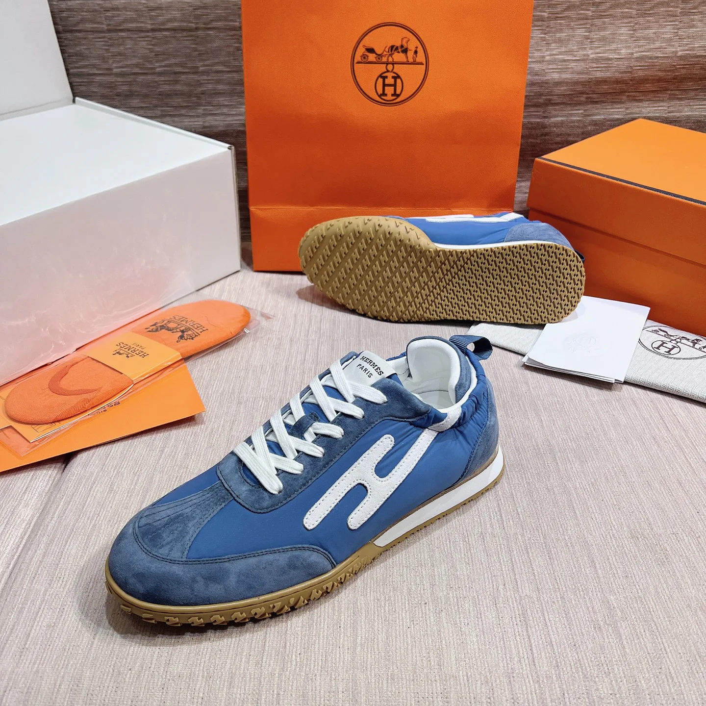 Кроссовки Женские Hermes 17749544