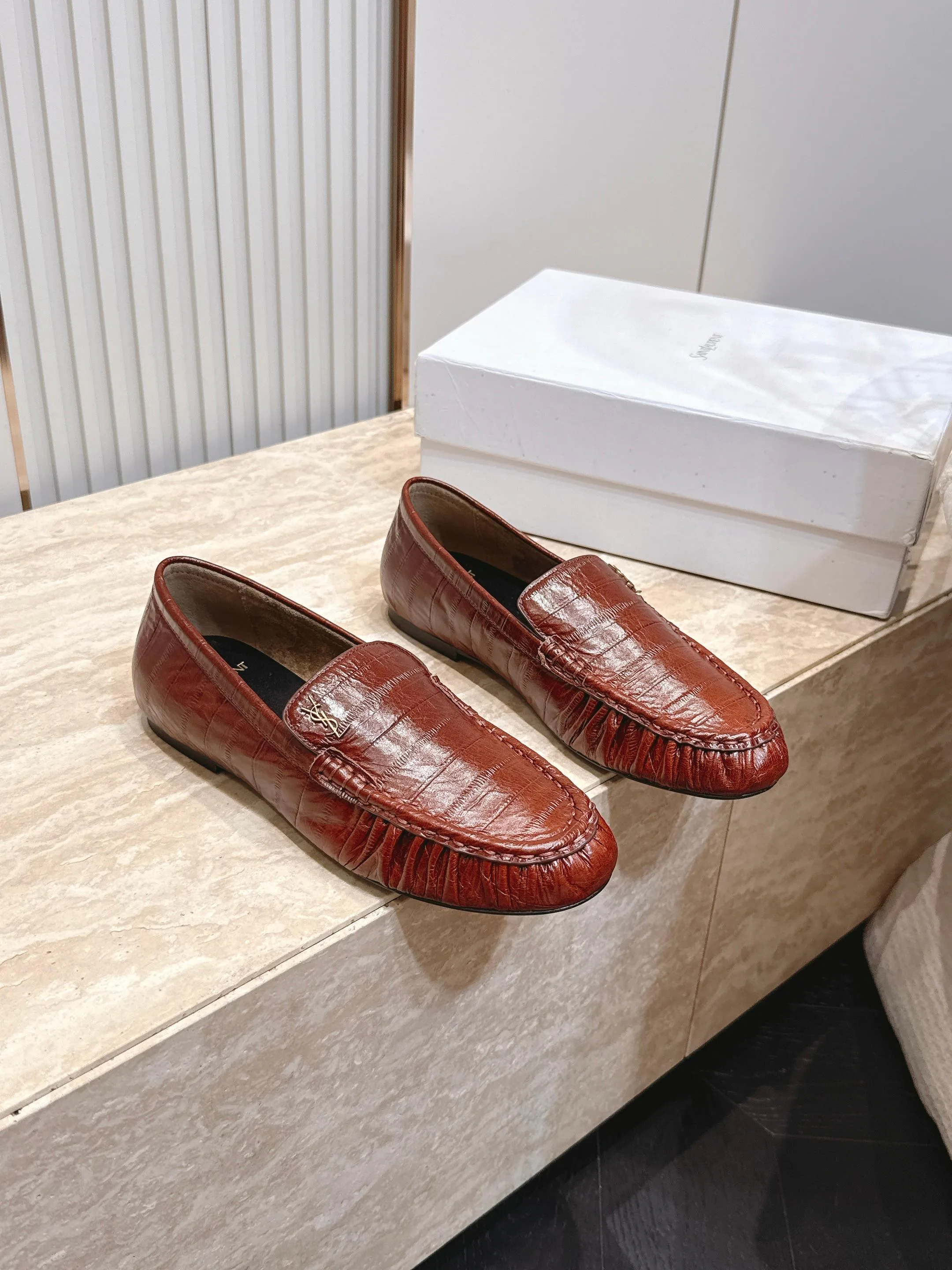Лоферы И Мокасины Женские Saint Laurent 17701331