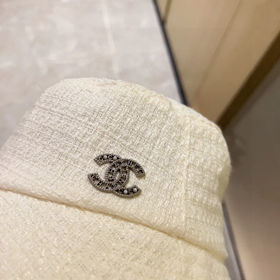 Головные Уборы Chanel 17631746