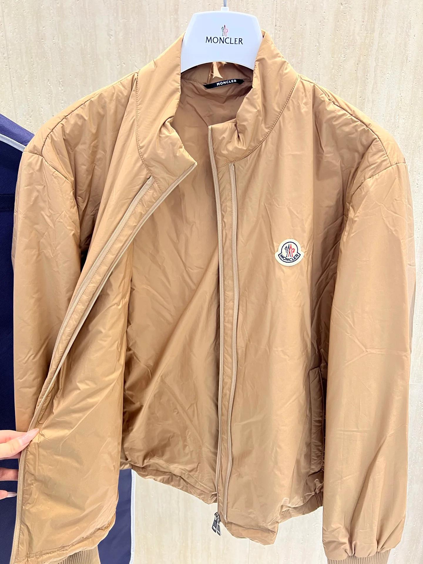 Куртки И Пуховики Женские Moncler 18264465
