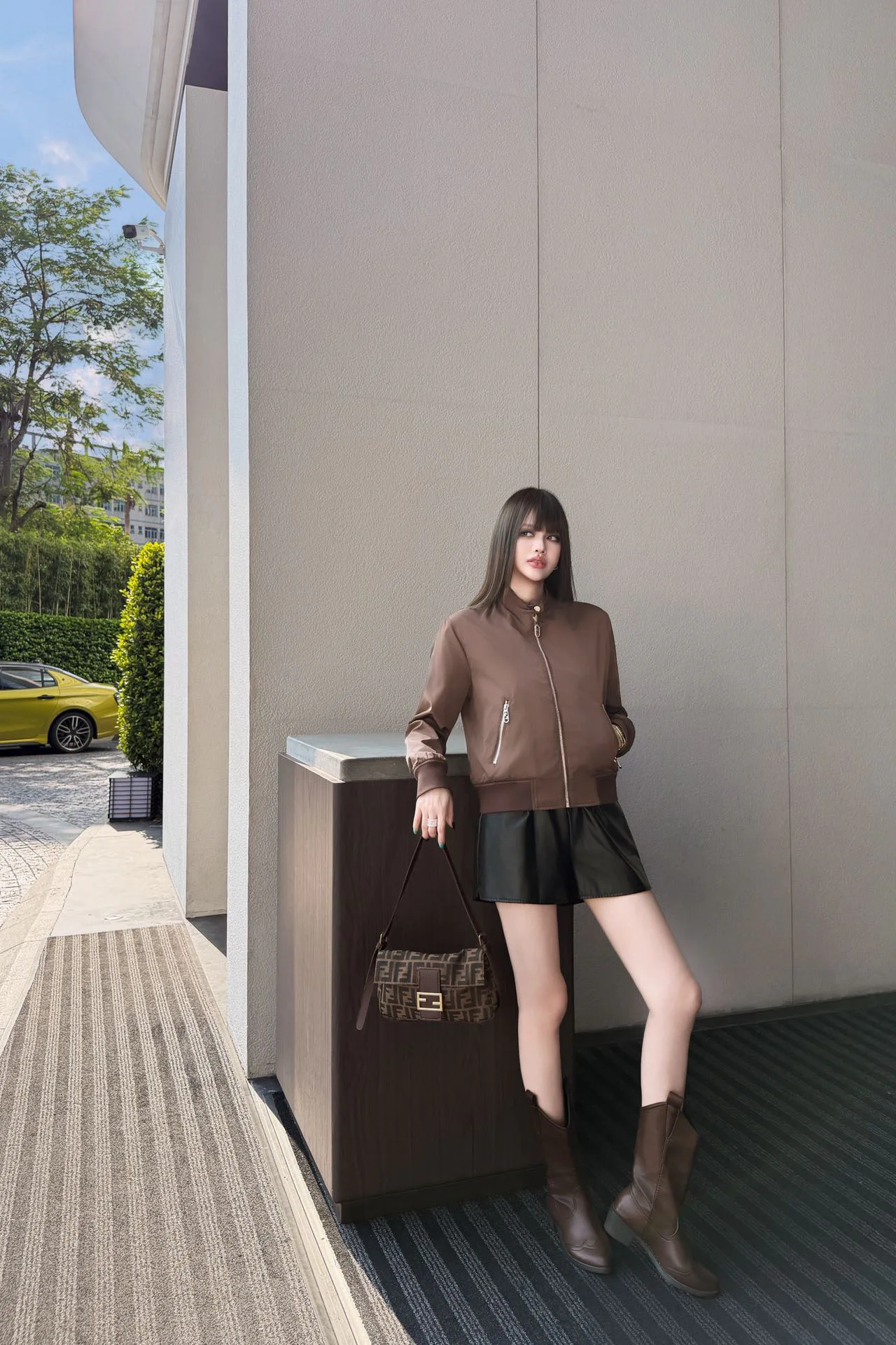 Куртки И Пуховики Женские Fendi 18348247