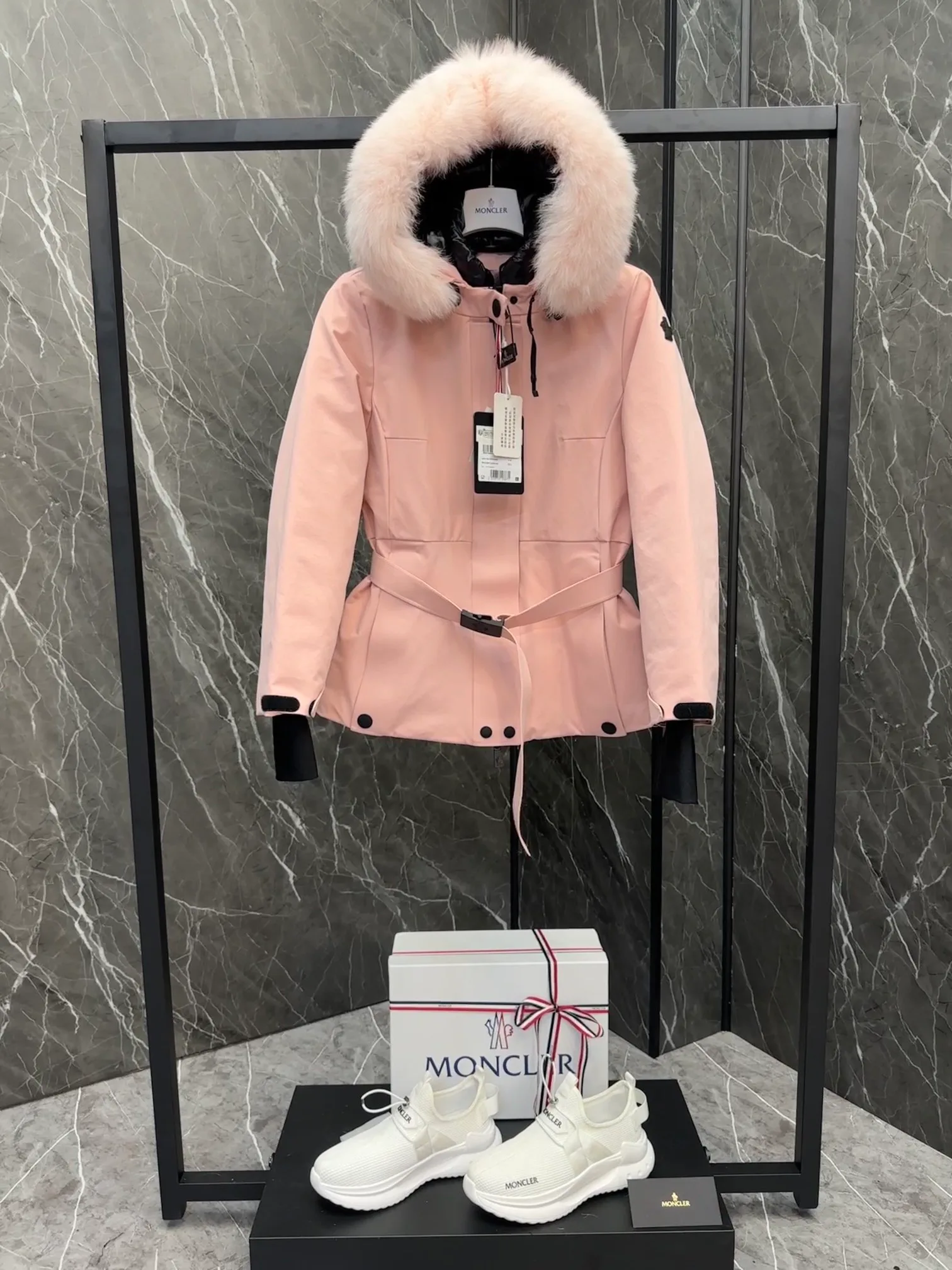 Куртки И Пуховики Женские Moncler 18133803