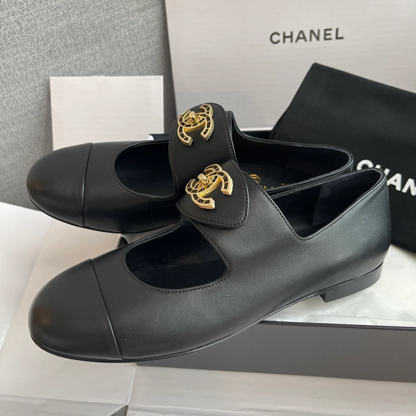 Туфли Женские Chanel 18066396