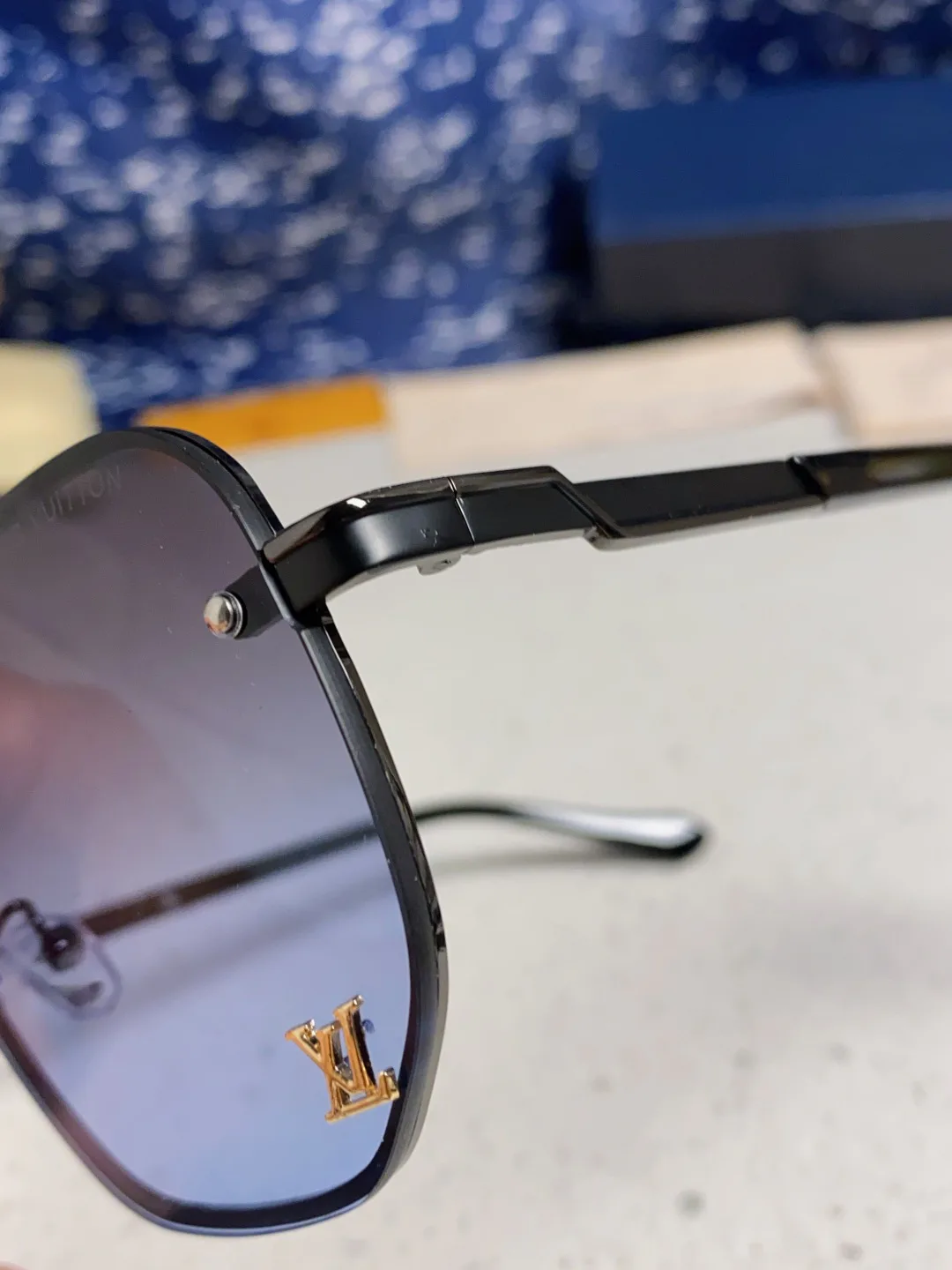 Очки Louis Vuitton 13135676