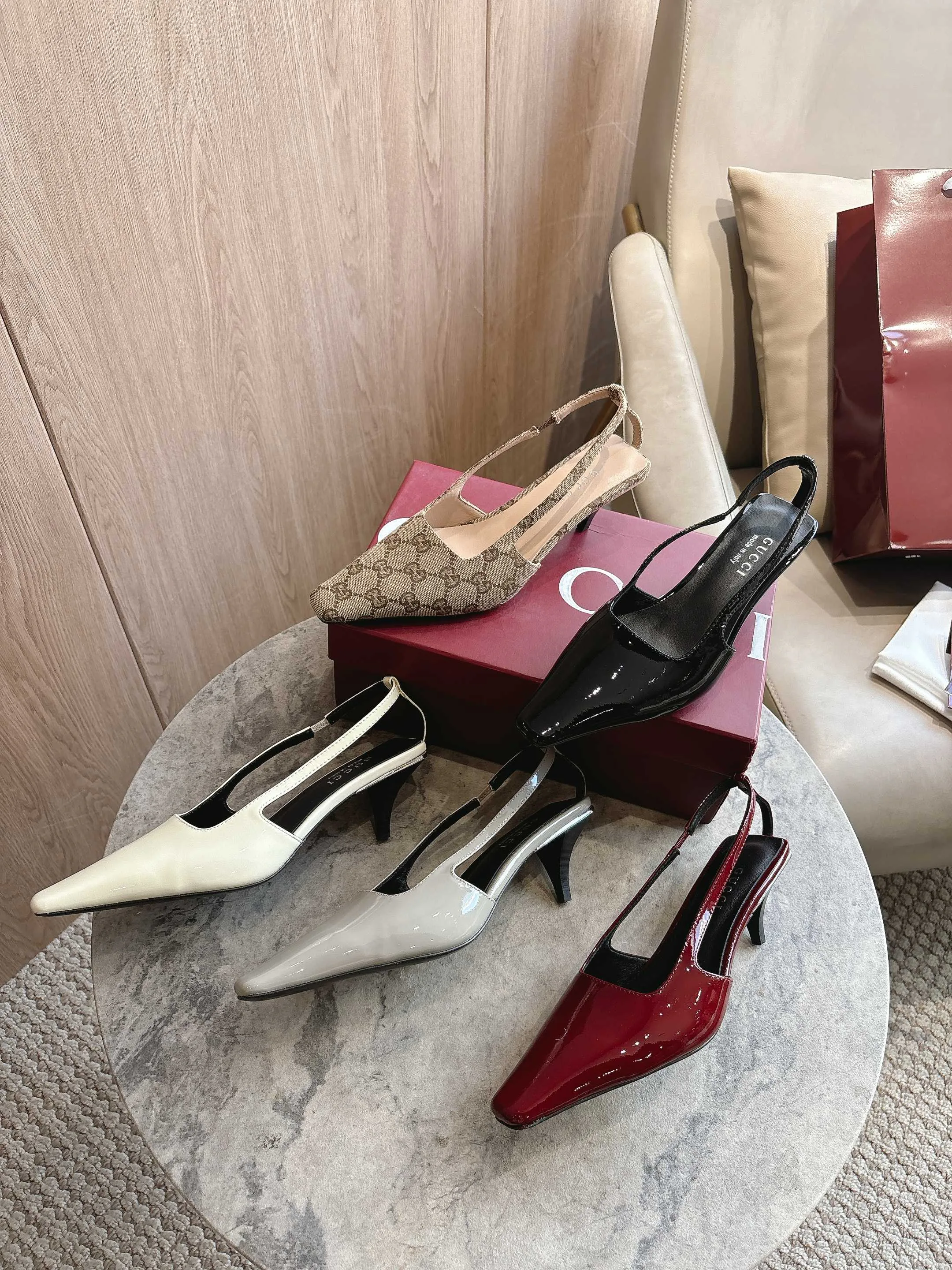 Туфли Женские Gucci 10611436