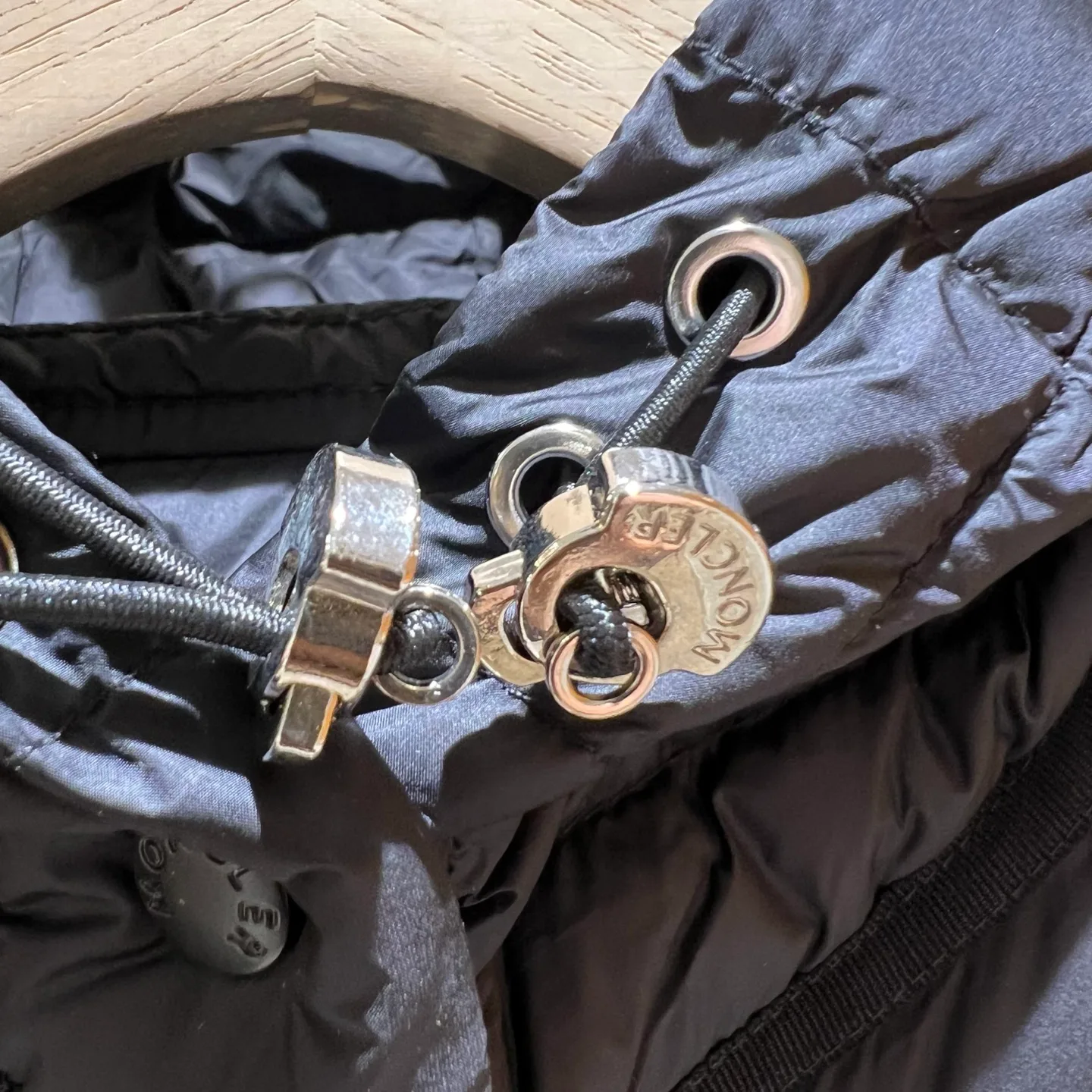 Куртки И Пуховики Женские Moncler 18180089