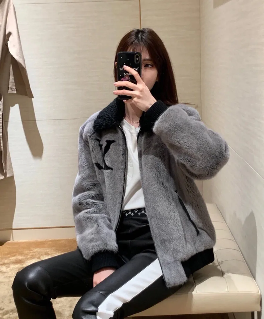 Брюки Женские Louis Vuitton 18902228