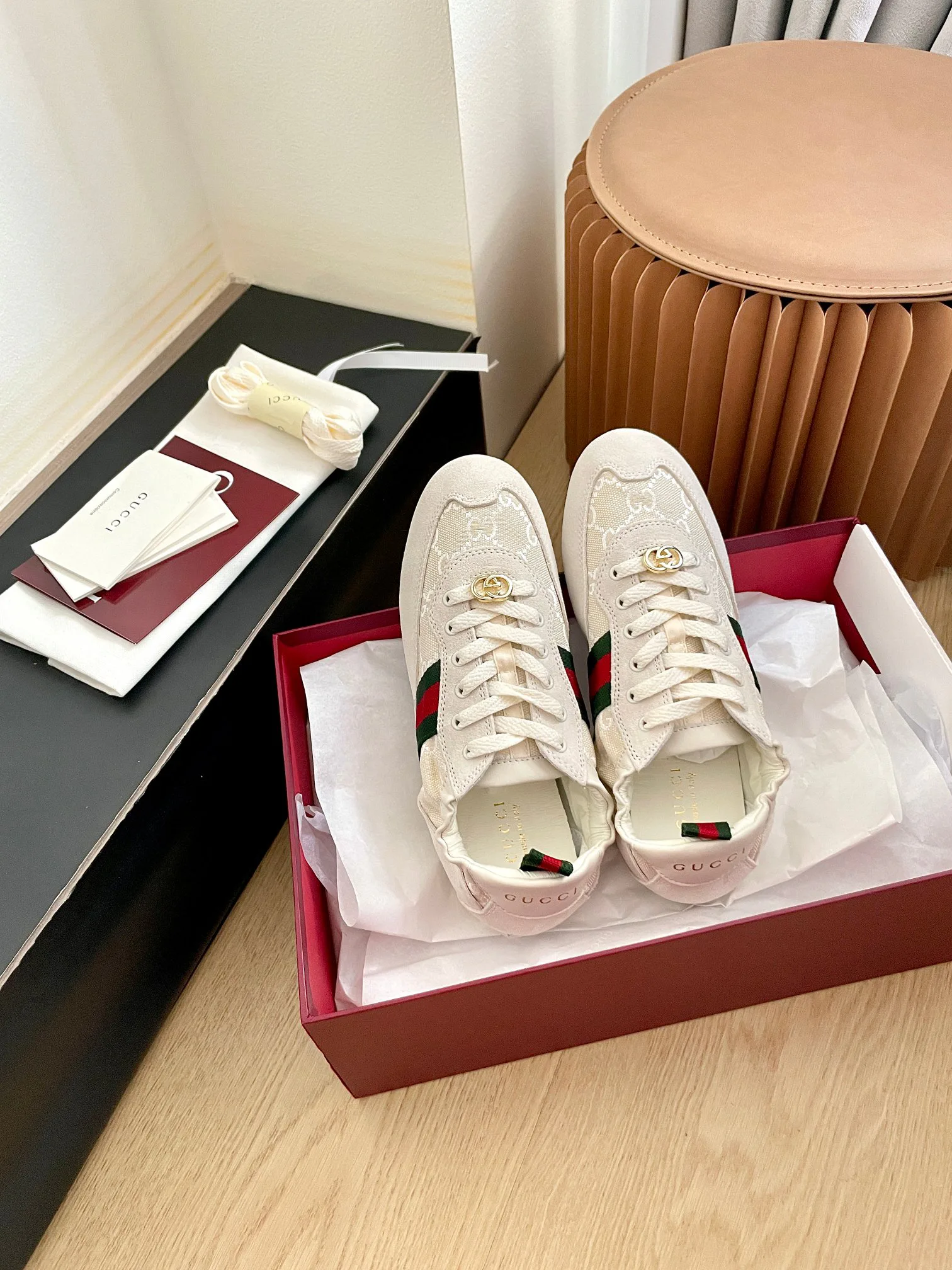 Кроссовки Женские Gucci 941862