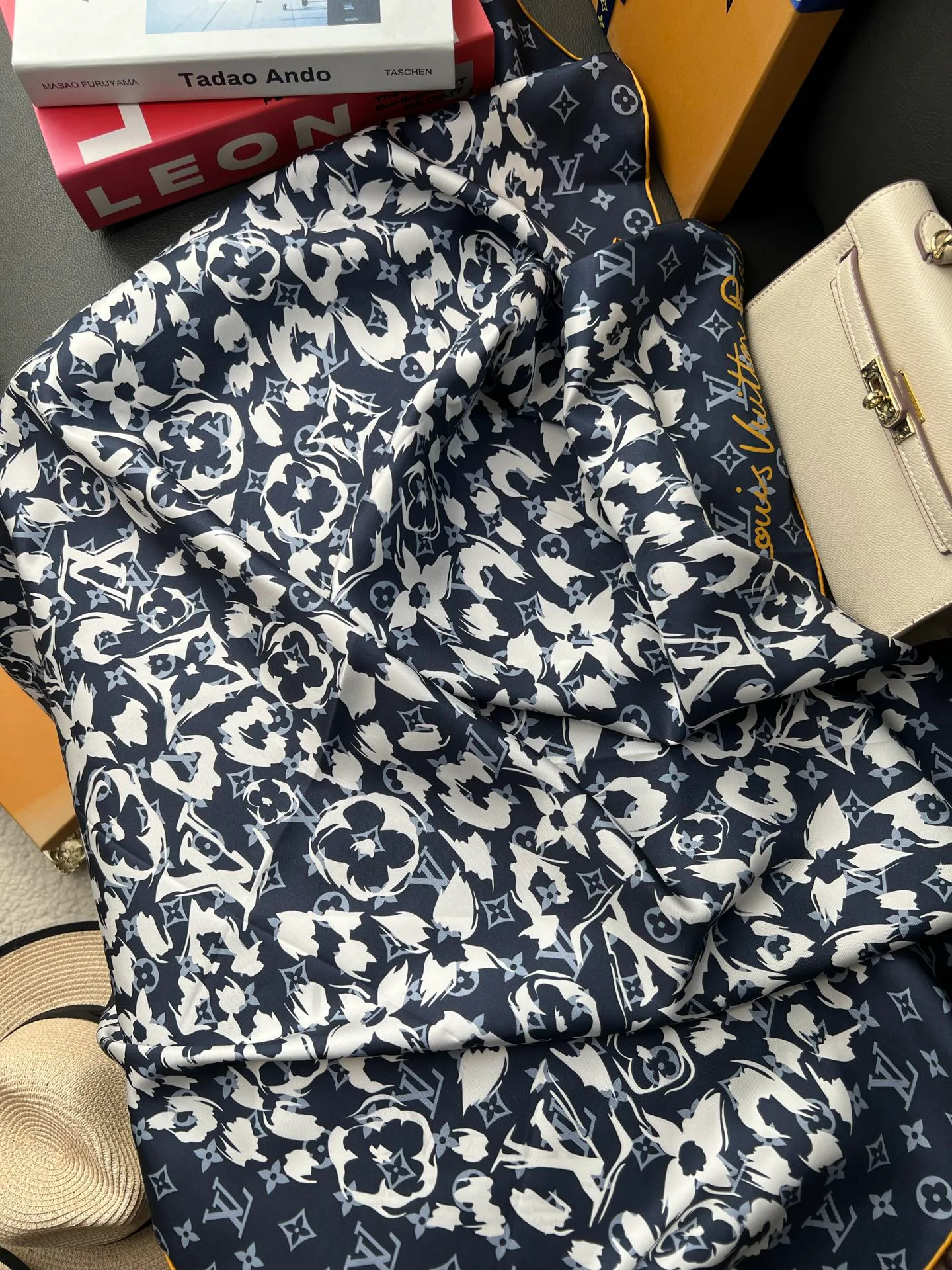 Платки Louis Vuitton 13478525