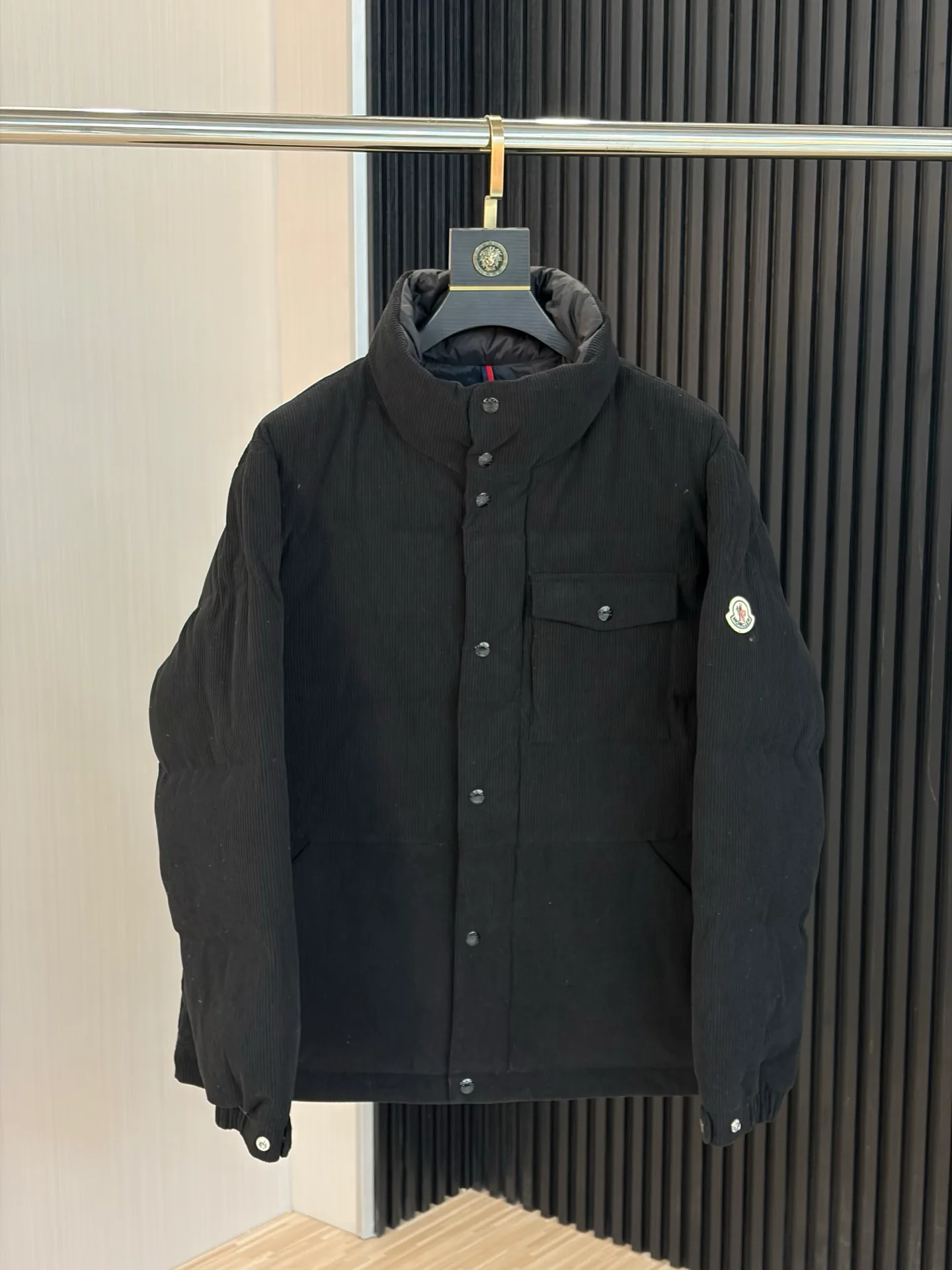 Куртки И Пуховики Мужские Moncler 18199458