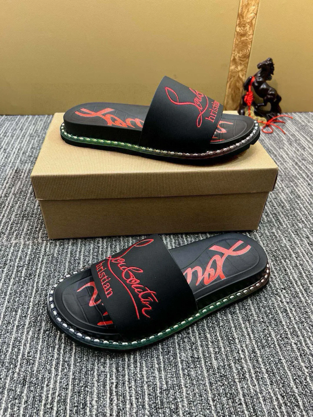 Шлепанцы Мужские Christian Louboutin 65749