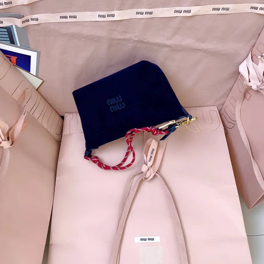 Сумки На Ремне Женские Miu Miu 3885407