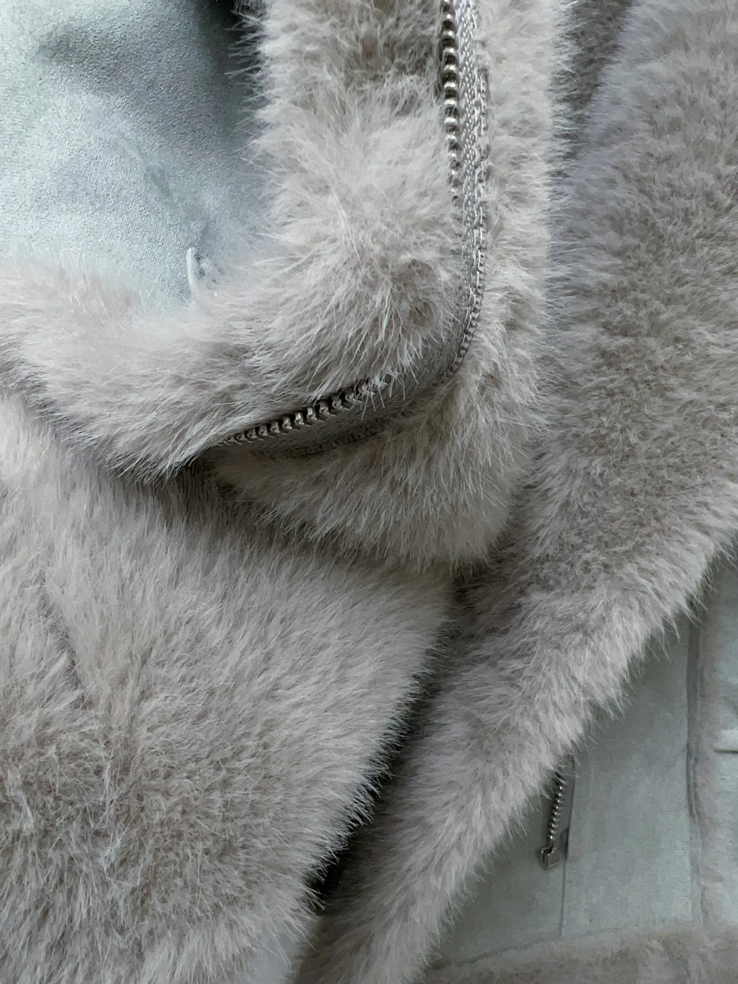 Куртки И Пуховики Женские Fendi 1634340