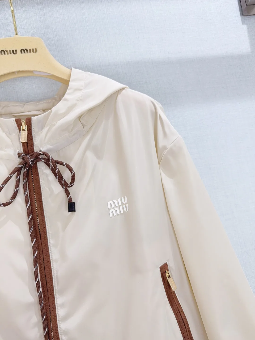 Куртки И Пуховики Женские Miu Miu 13576185