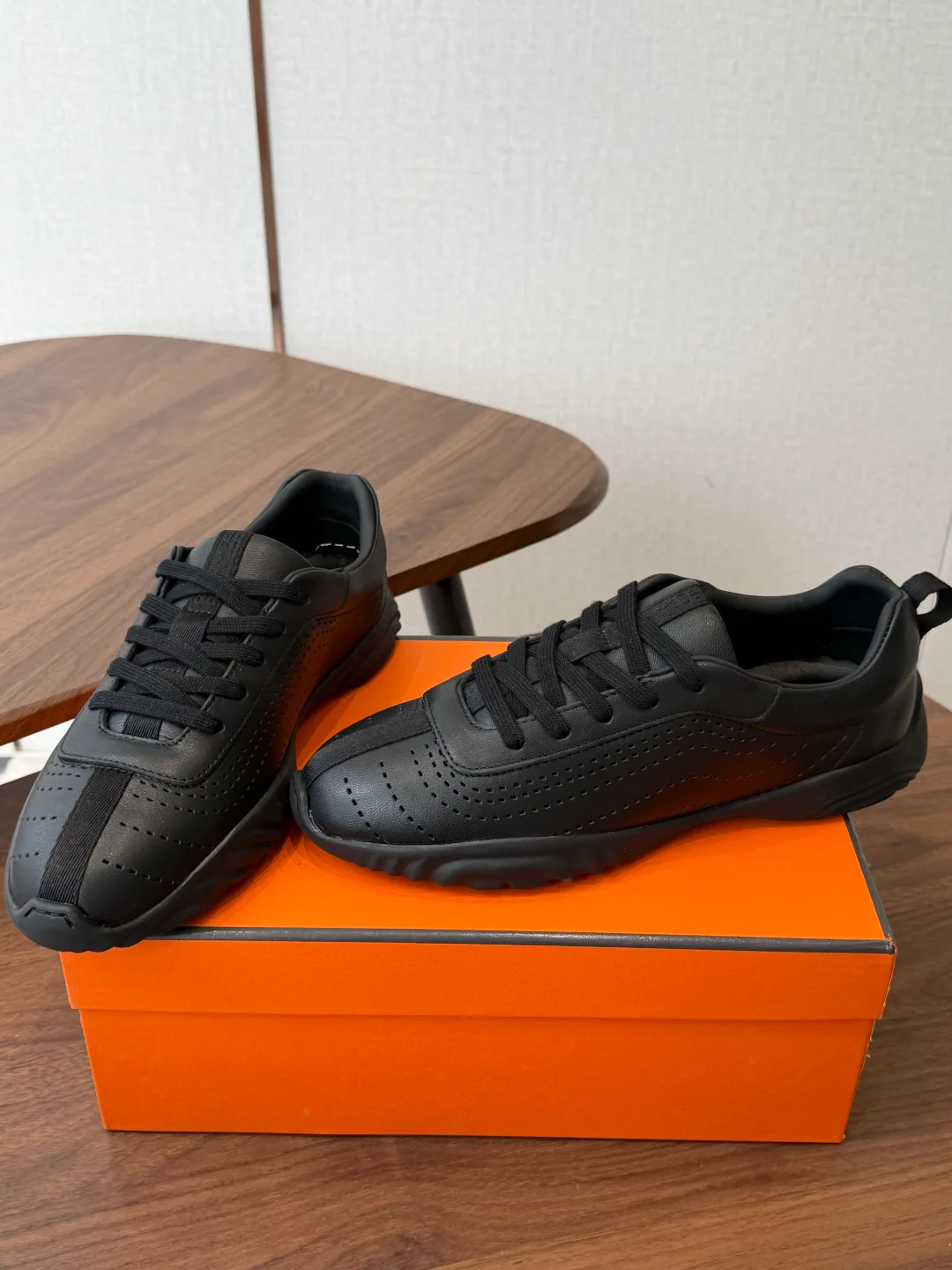 Кроссовки Женские Hermes 17128303