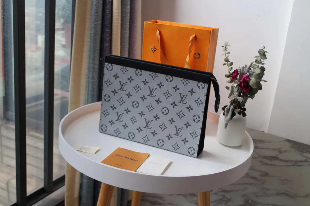 Клатчи Женские Louis Vuitton 599499
